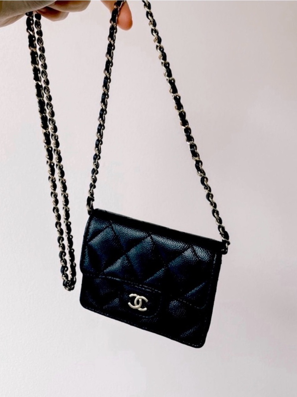 CHANEL Black Quilted Lambskin Shoulder Bag with Gold Hardware - Picture 4 of 5